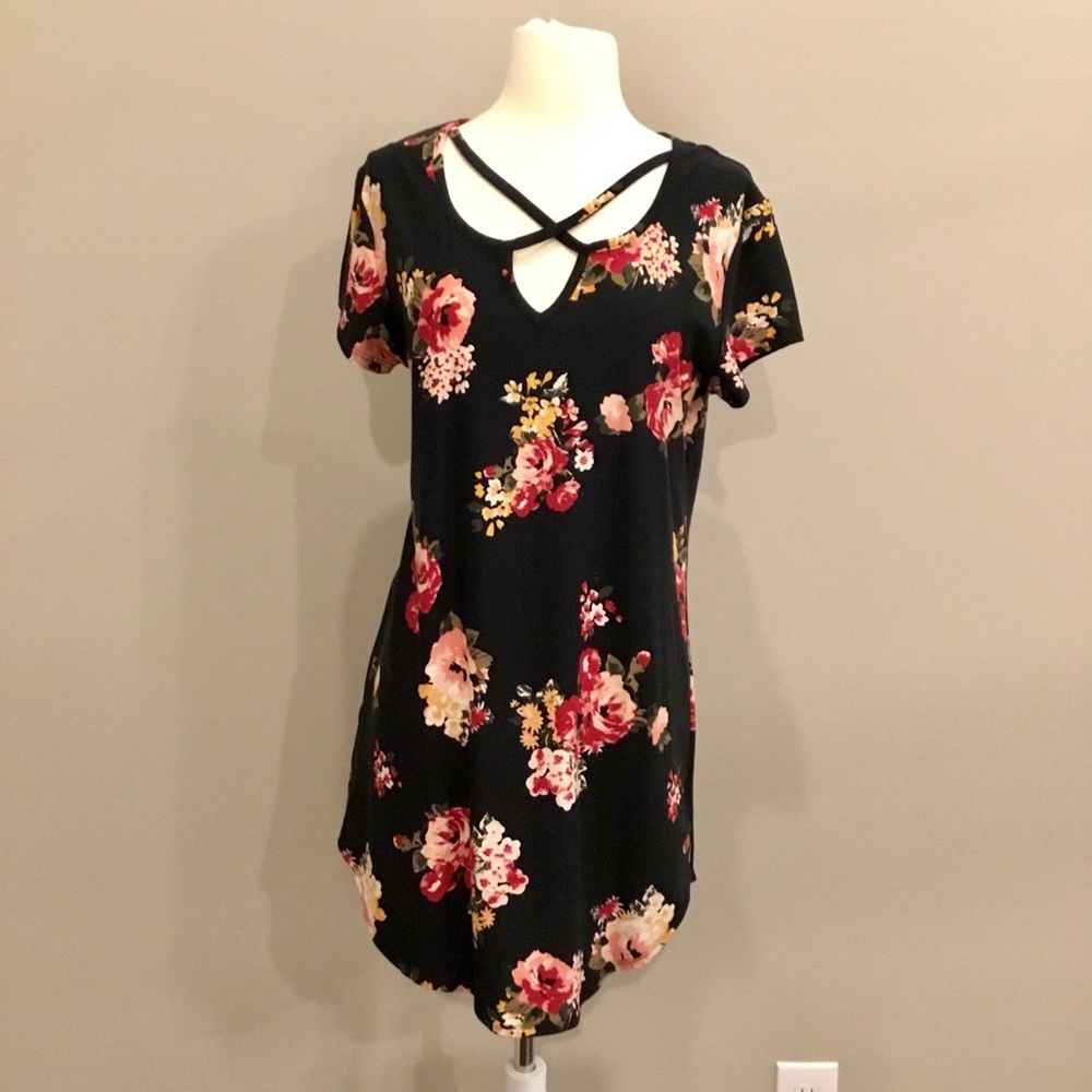 Sauci Dress